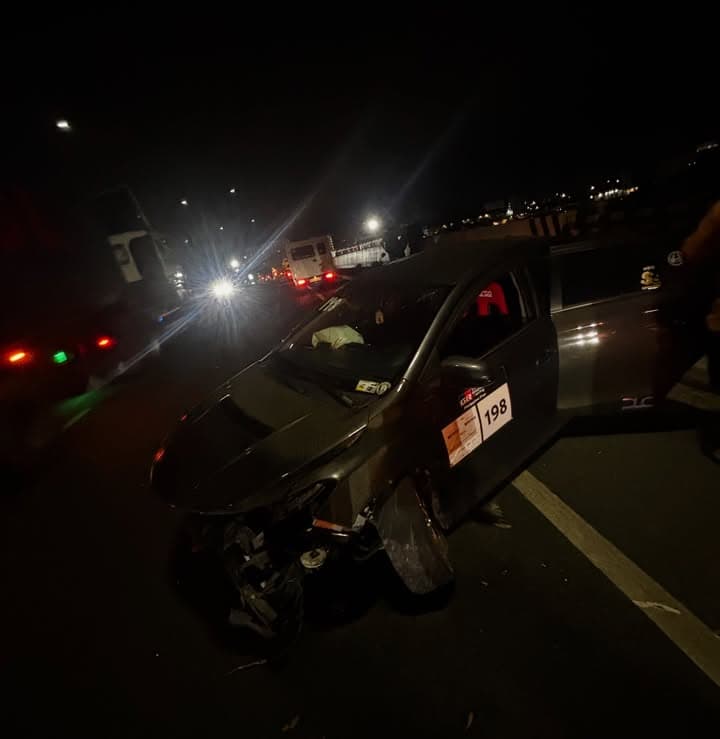 DLC Yaris with severe front-left damage after a nighttime crash